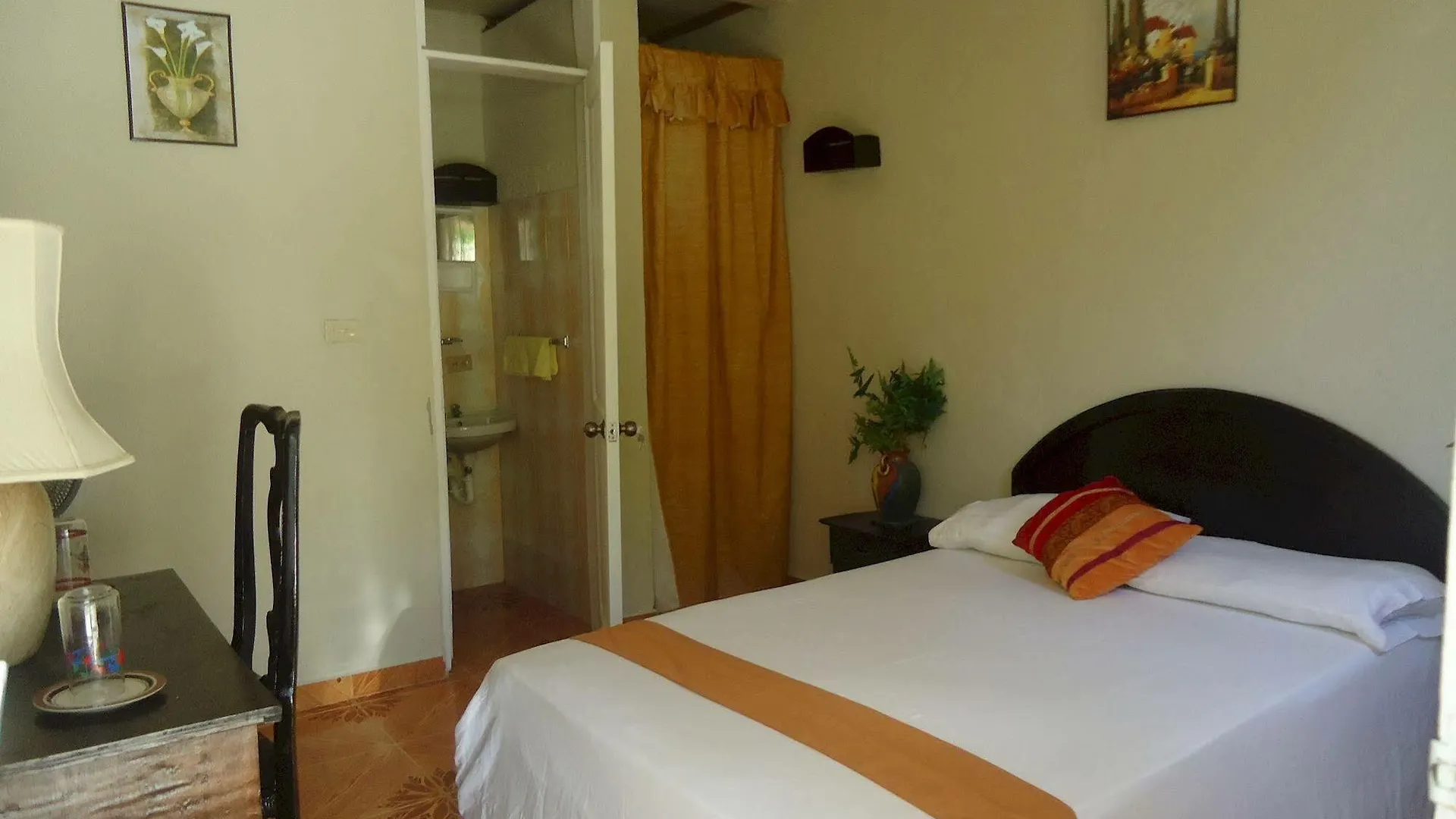 La Source Hotel & Resort Roche-a-Bateau 2*,