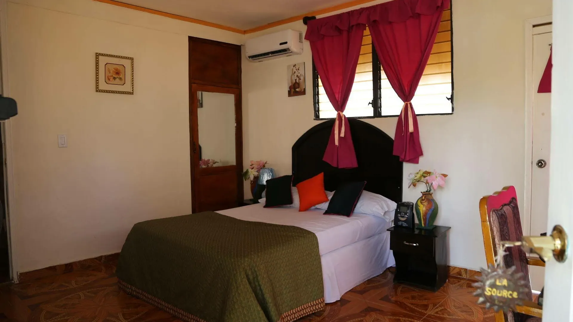 La Source Hotel & Resort Roche-a-Bateau 2*,